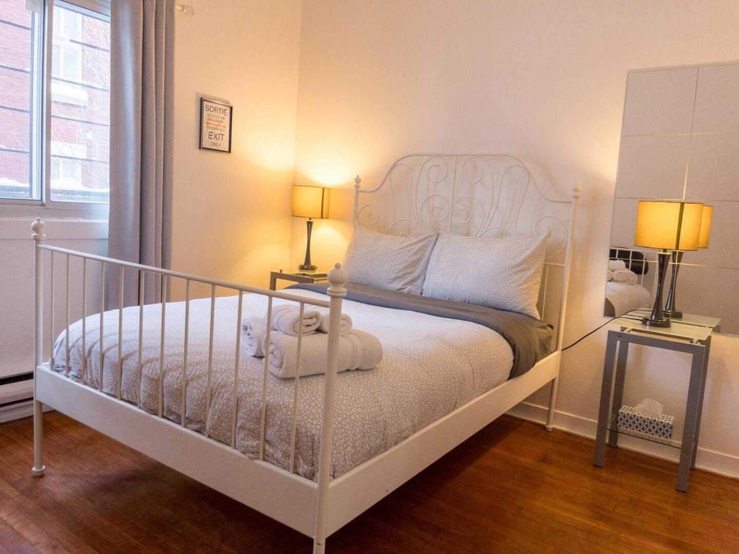 Heart Of Mtr For Memorable Experience 7Minmetro 2 Backyard Fully Equipped Villa Монреал Екстериор снимка