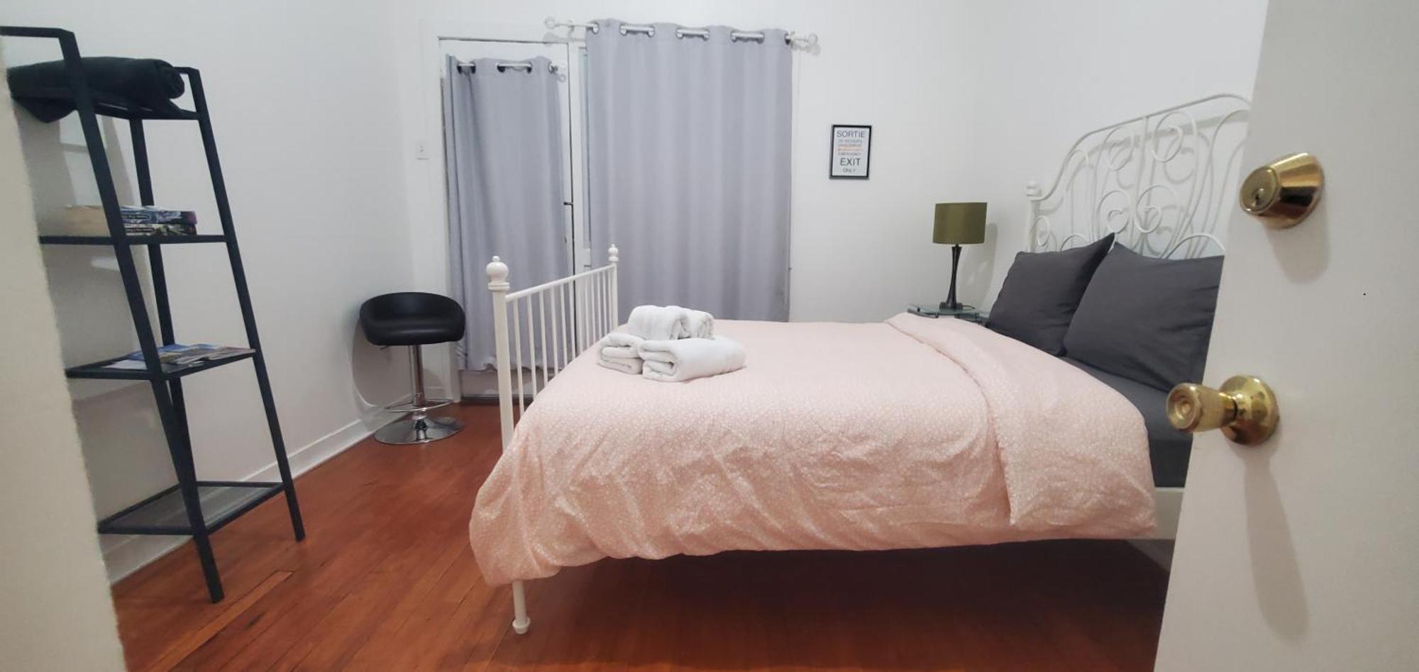 Heart Of Mtr For Memorable Experience 7Minmetro 2 Backyard Fully Equipped Villa Монреал Екстериор снимка