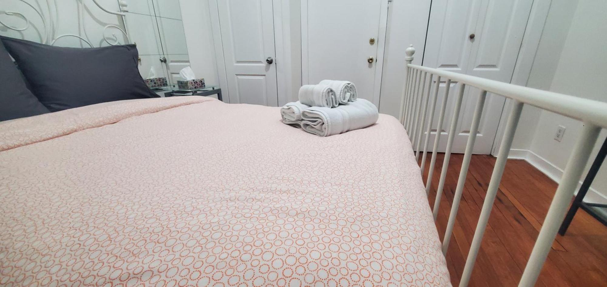 Heart Of Mtr For Memorable Experience 7Minmetro 2 Backyard Fully Equipped Villa Монреал Екстериор снимка